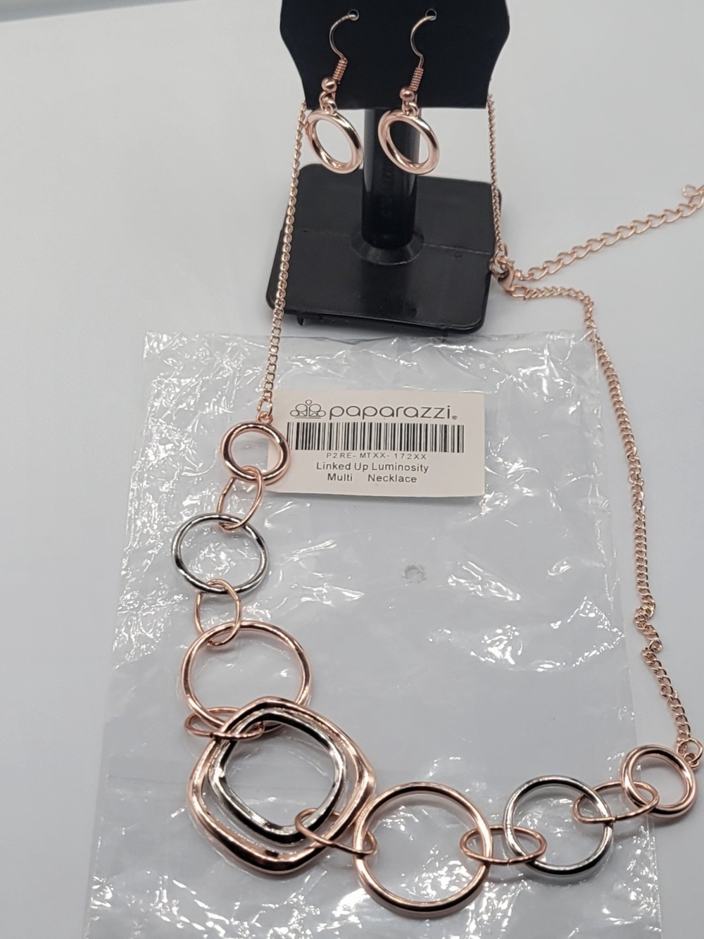 paparazzi Rose Gold and Silver Linked Circle Necklace with Matching Earrings